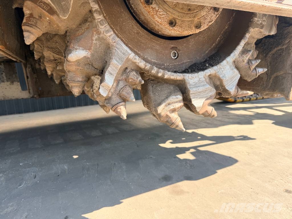 Wirtgen W210i ماكينات الكشط البارد للأسفلت