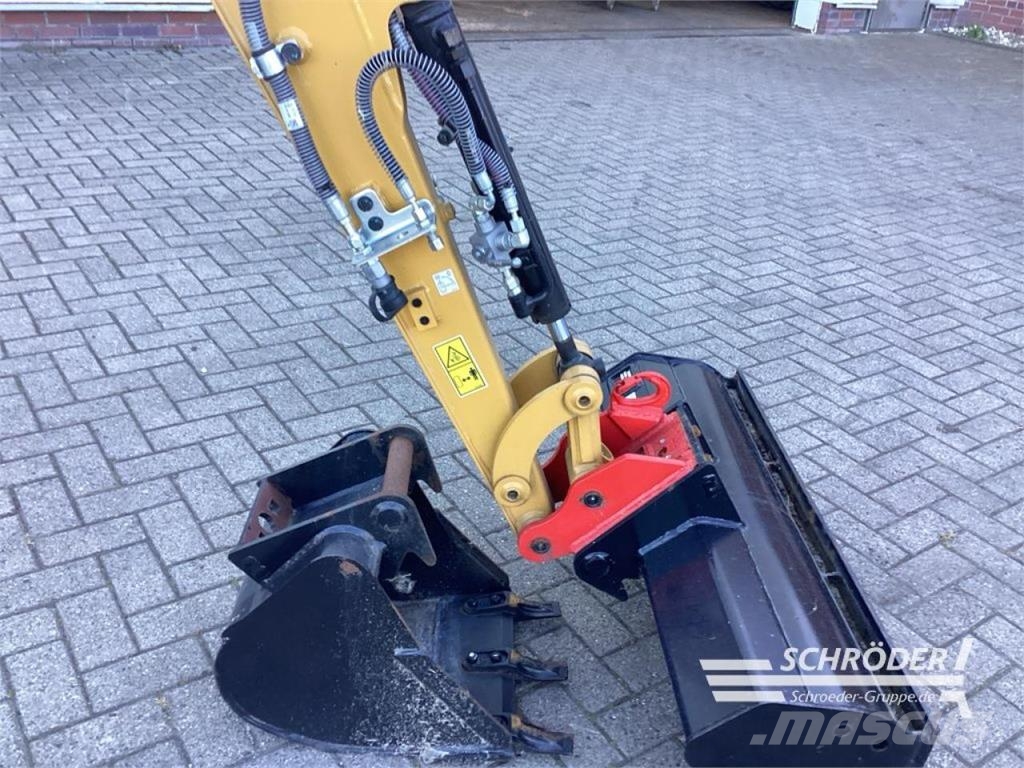CAT 301.6 Wielgraafmachines