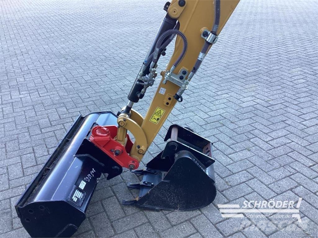 CAT 301.6 Wielgraafmachines