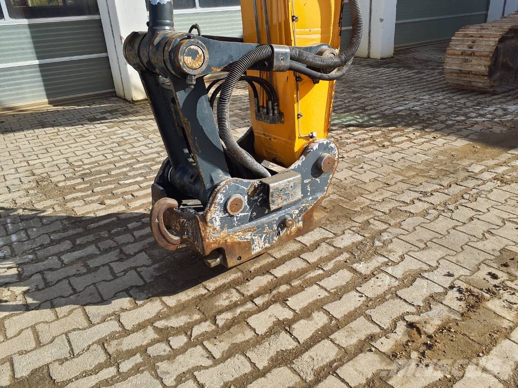 Hyundai HX260NL Гусеничні екскаватори