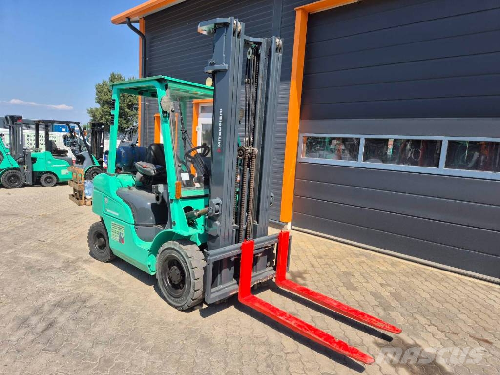 Mitsubishi FG 25NT Gázüzemű targoncák