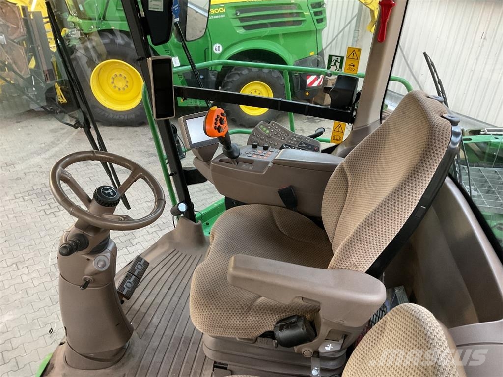 John Deere 8800i Szecskázók