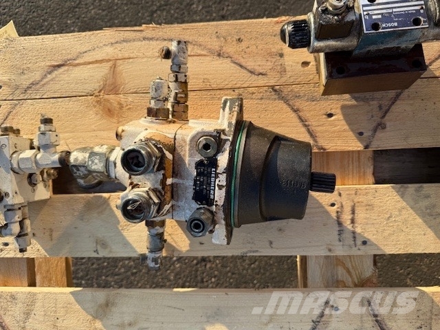 Liebherr R 900 B HYDRAULIC MOTOR FMF 032 Hydraulik