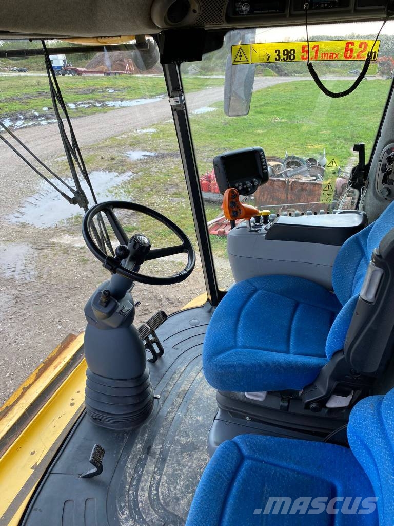 New Holland CX 8060 Kombinované zberacie stroje