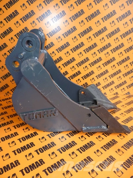TOMAR Łyżka kopiąca 23 cm z zębami JCB 8014, 8015 Łyżki do koparek
