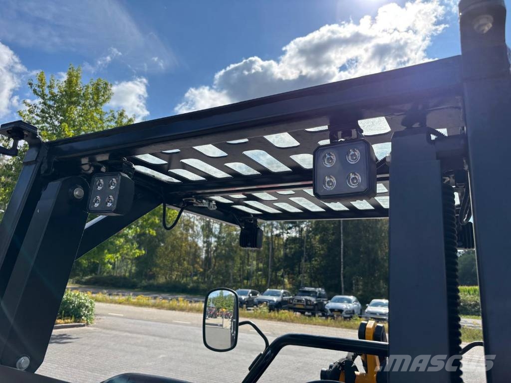 JCB 403 Smart Power Minicargadoras