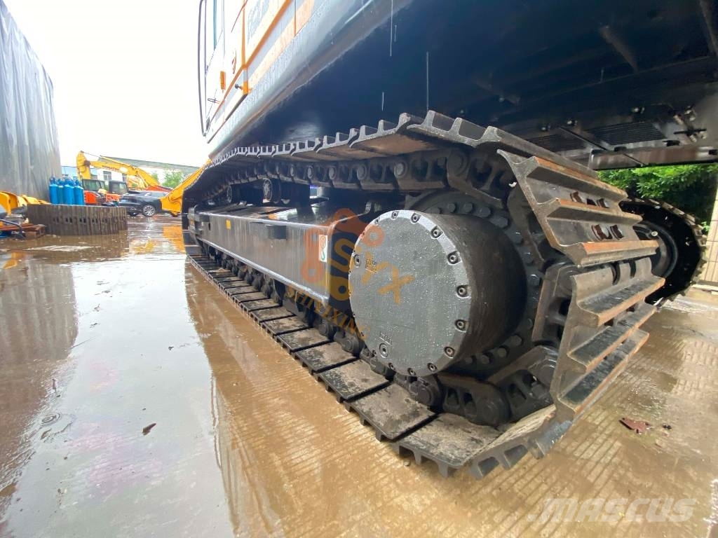 Hyundai Robex 305 LC-9 Crawler excavators
