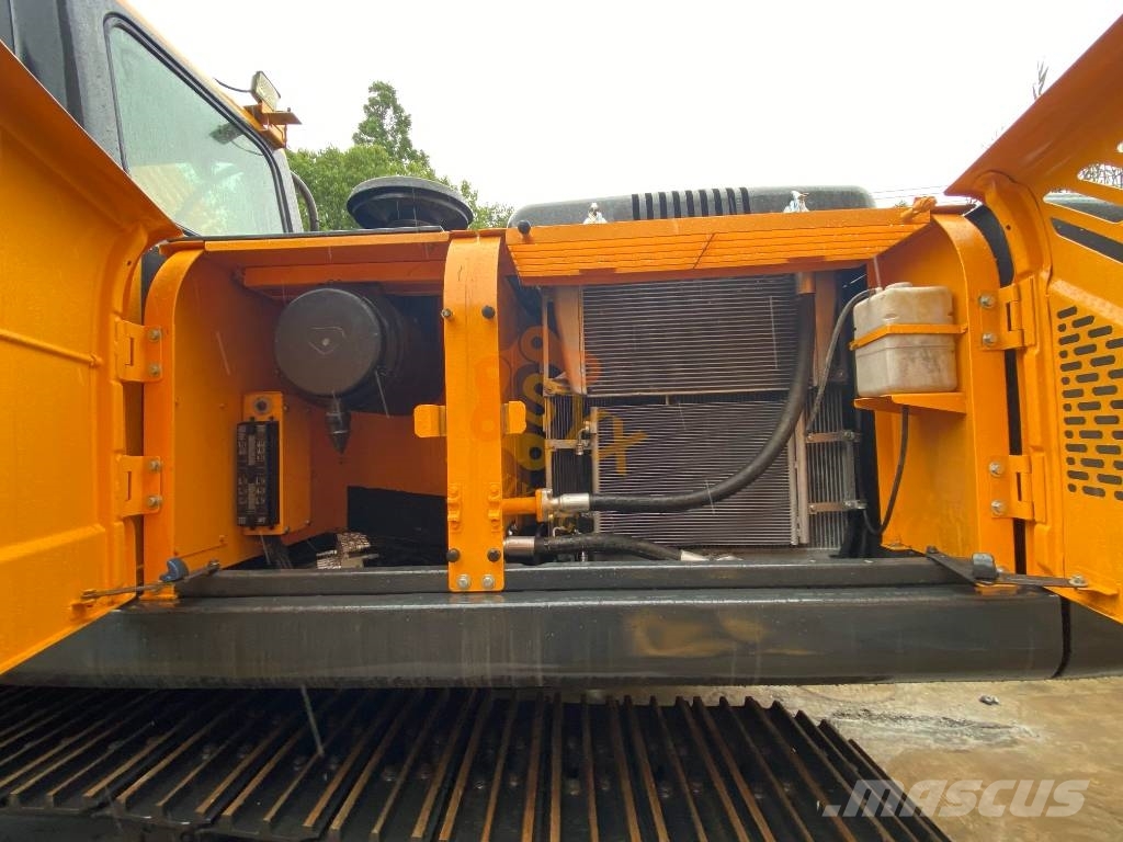 Hyundai Robex 305 LC-9 Crawler excavators
