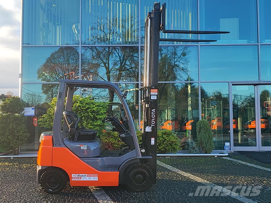 Toyota 02-8FDF15 Dieselstapler