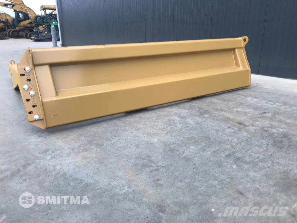 CAT 725 Πτυσσόμενες πόρτες (Tailgates)