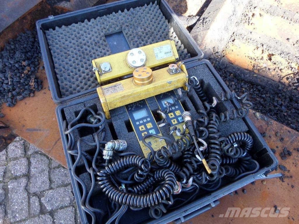 Dynapac F 30 CR Finisseur