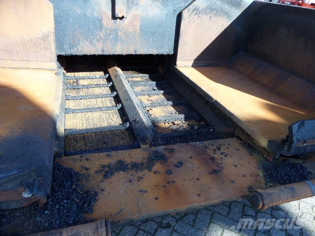 Dynapac F 30 CR Finisseur
