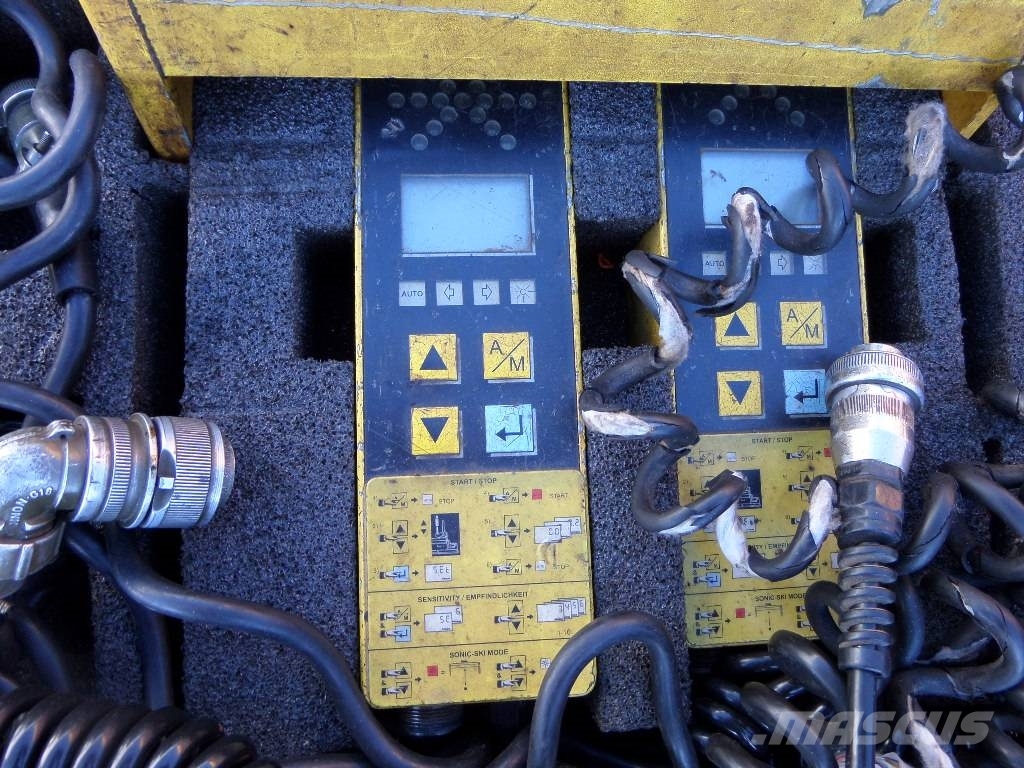 Dynapac F 30 CR Finisseur