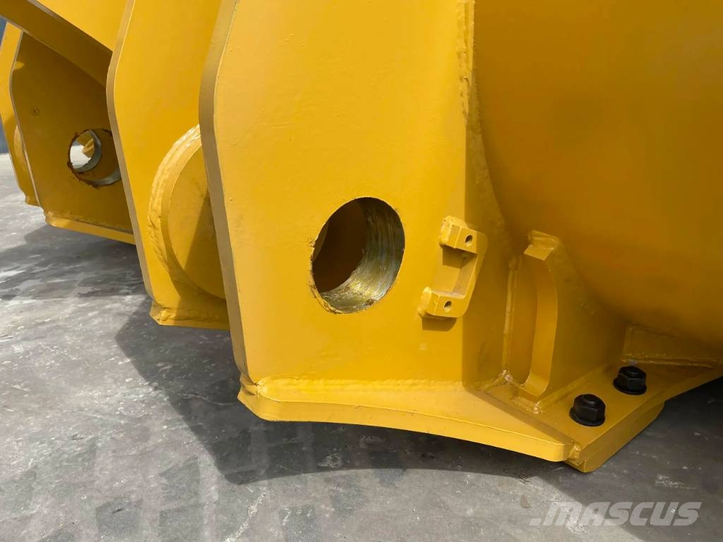 CAT 988K Bakken