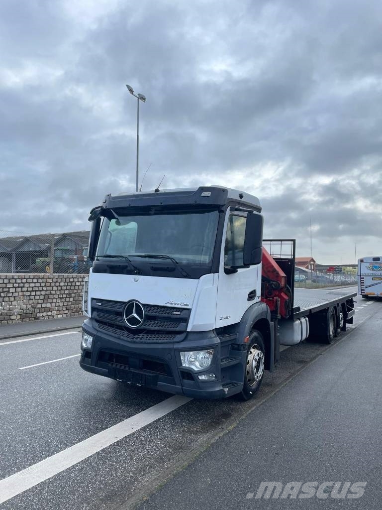 Mercedes-Benz Actros 2530 6x2 Autojeřáby, hydraulické ruky