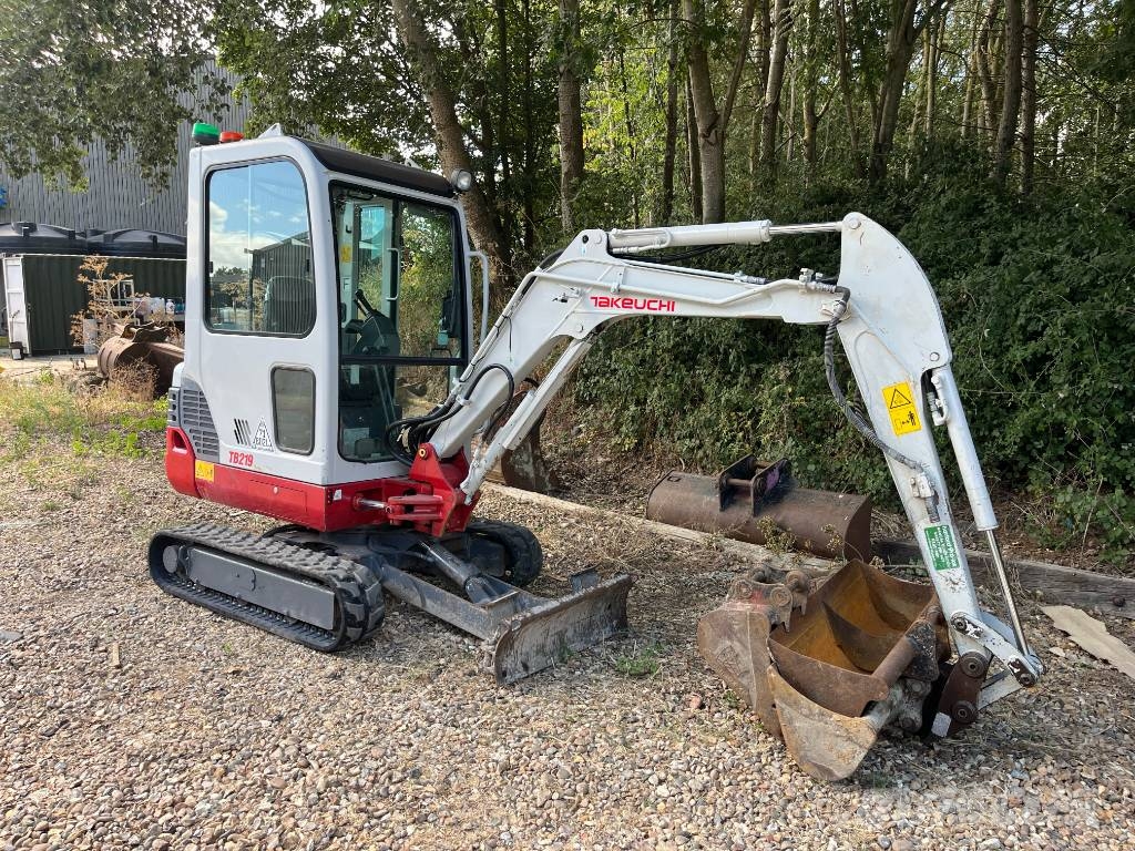 Takeuchi TB 219 Mini bageri <7t