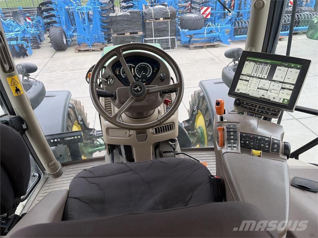 John Deere 6130R Premium AP 50K Tractoren