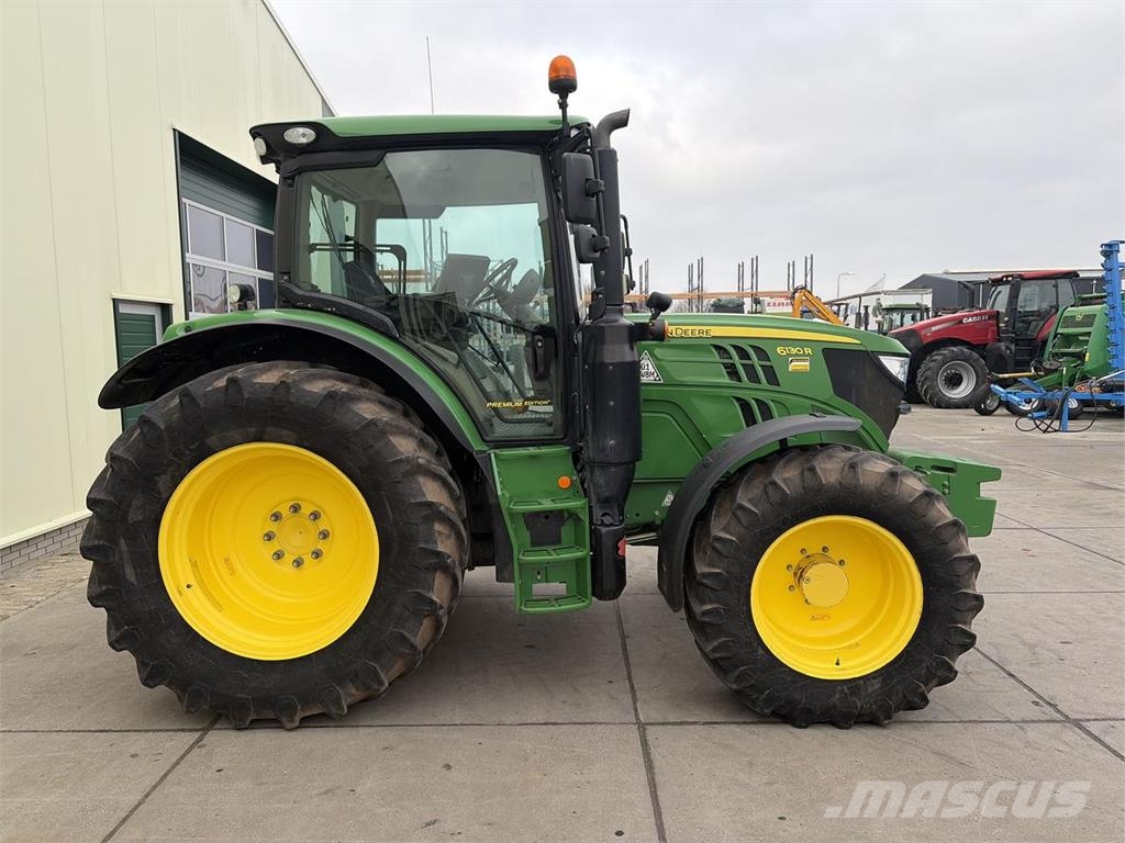 John Deere 6130R Premium AP 50K Tractoren