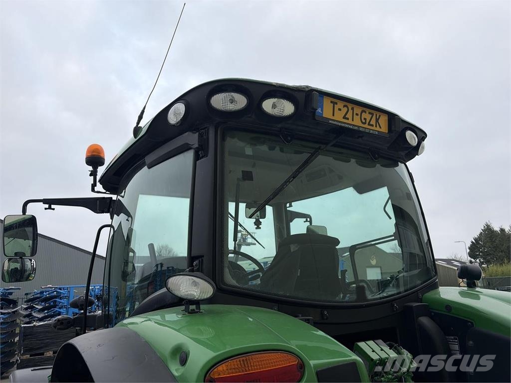 John Deere 6130R Premium AP 50K Tractoren