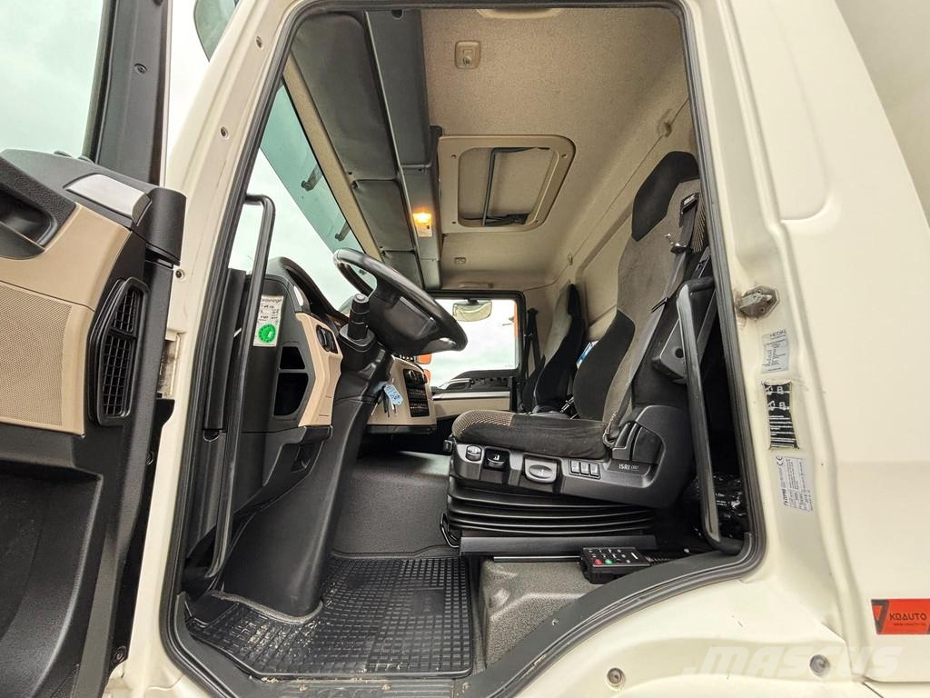 MAN TGM 26.320 6x2*4 BOX L=8143 mm Furgons