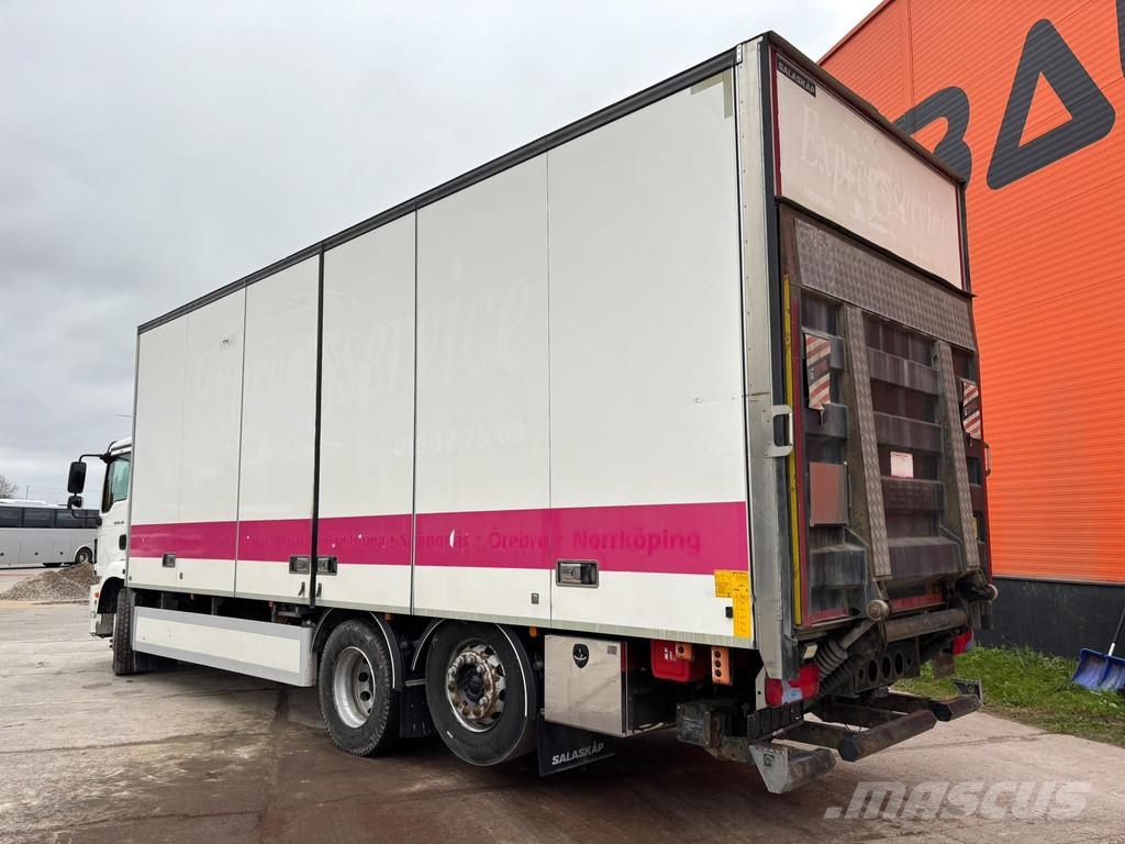 MAN TGM 26.320 6x2*4 BOX L=8143 mm Furgons