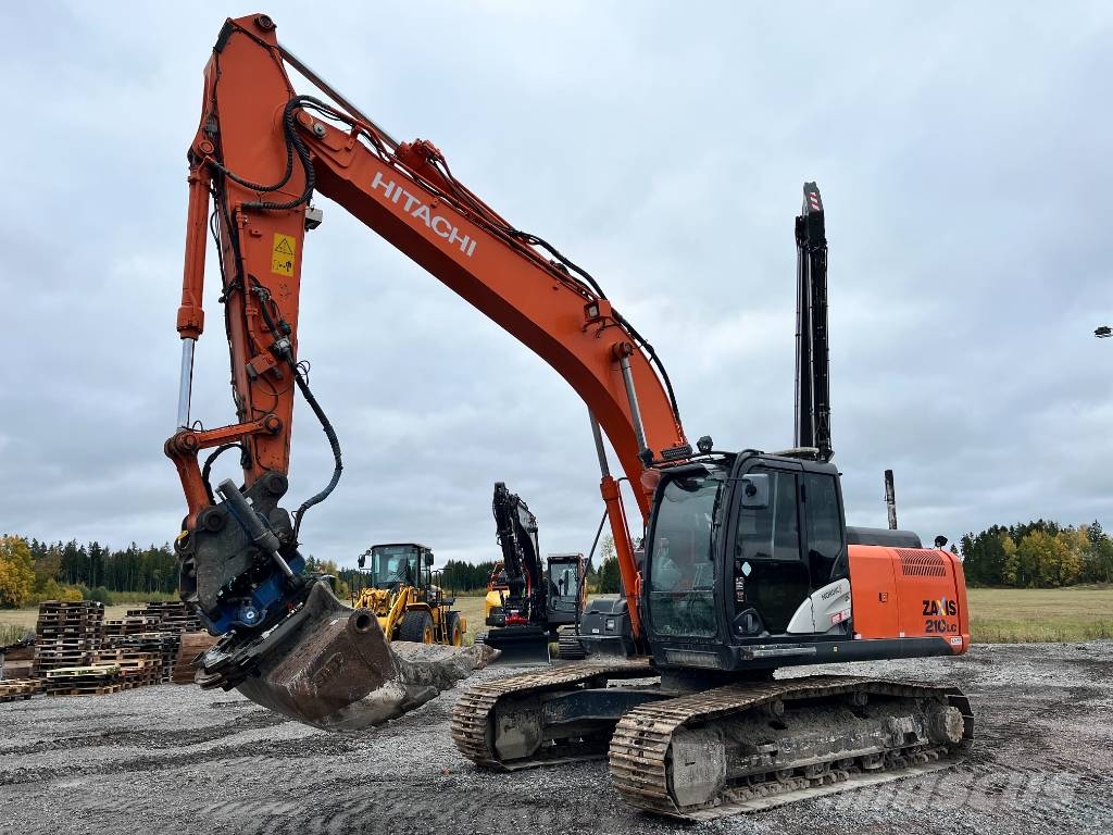 Hitachi ZX 210 LC-5B Roomikekskavaatorid