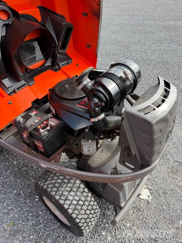 Husqvarna 4WD PF21 AWD åkgräsklippare 39.000+moms Traktorske kosilice