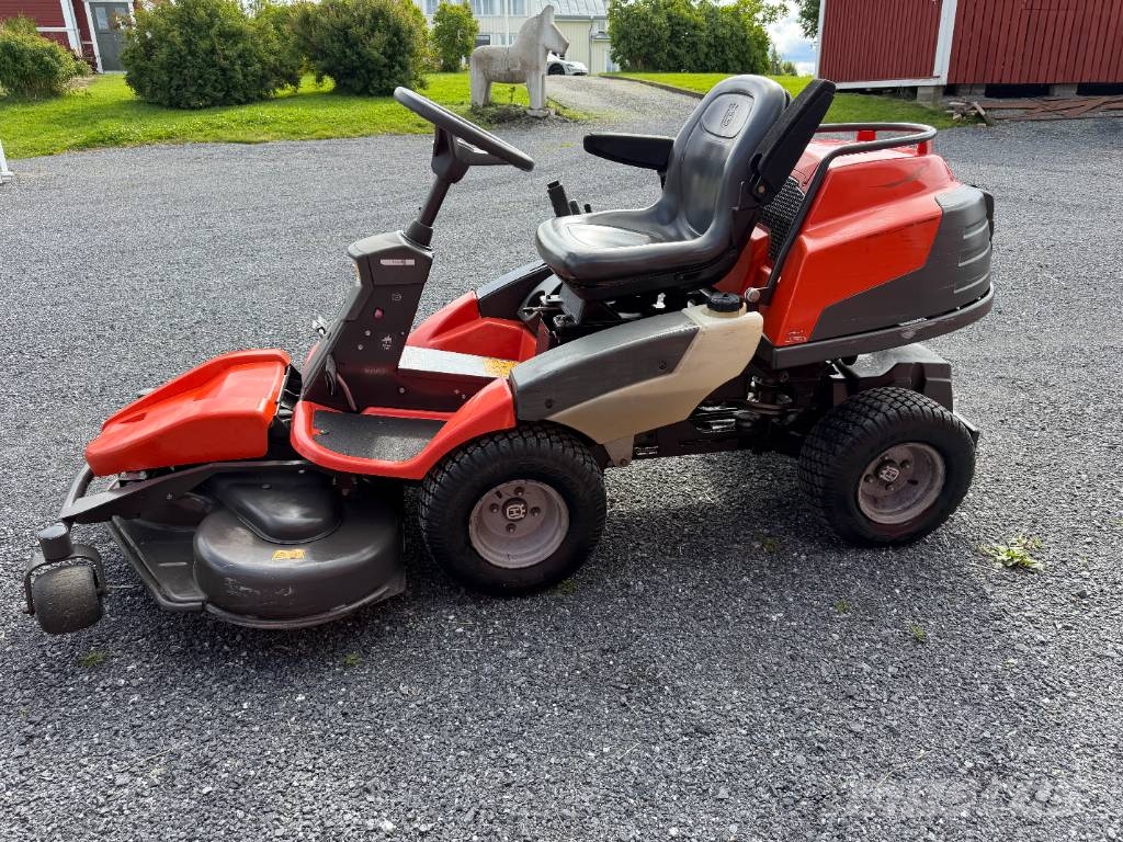 Husqvarna 4WD PF21 AWD åkgräsklippare 39.000+moms Traktorske kosilice