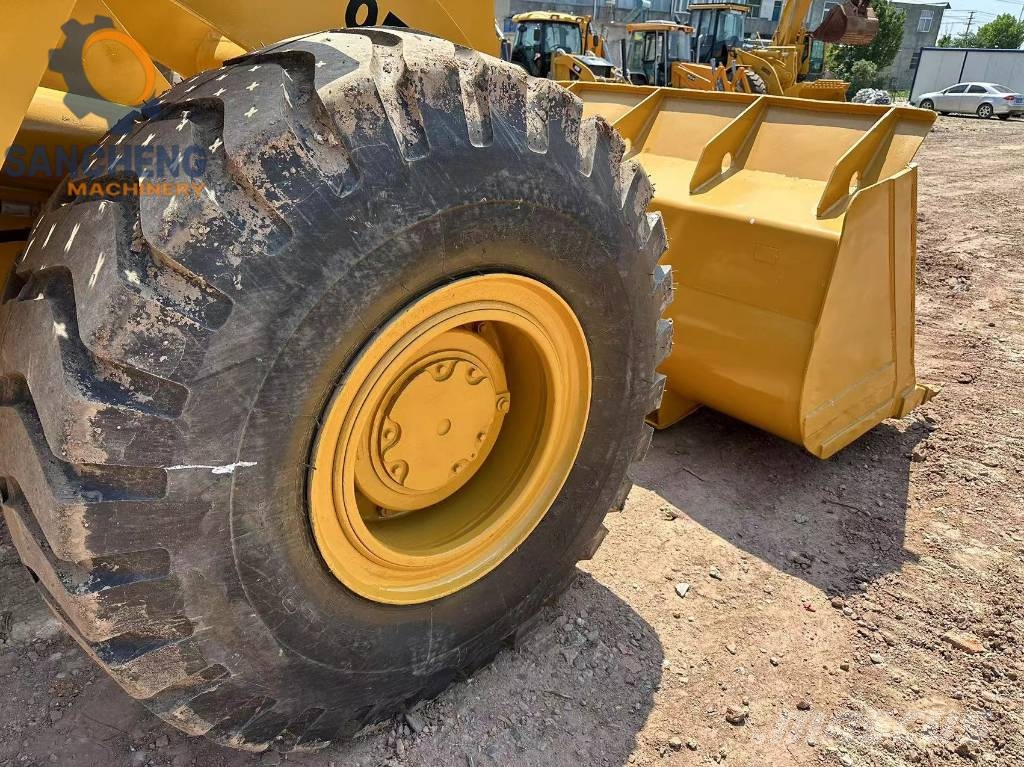 CAT 950G Naudoti ratiniai krautuvai