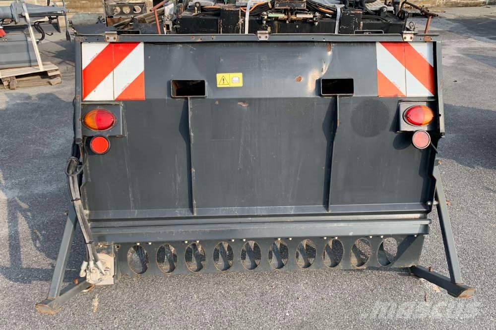 Bomag BS 180 Двойни барабанни ролки