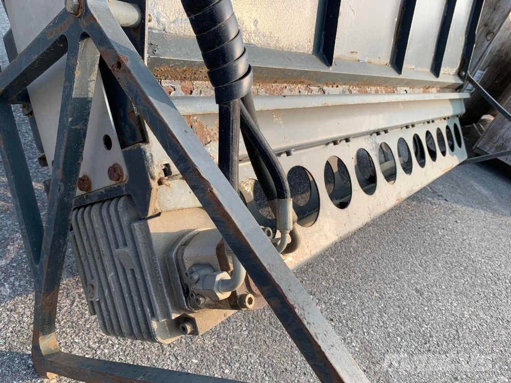 Bomag BS 180 Двойни барабанни ролки