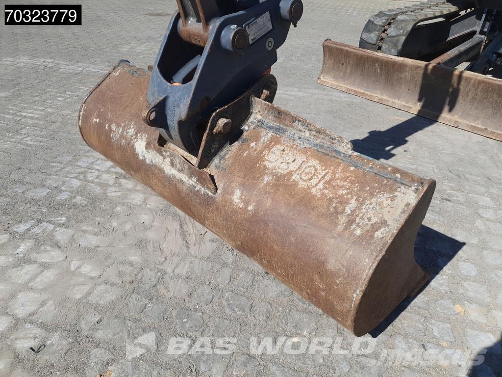 Volvo ECR58 F A/C - 3 Buckets حفارات صغيرة أقل من 7 طن (حفارات صغيرة)