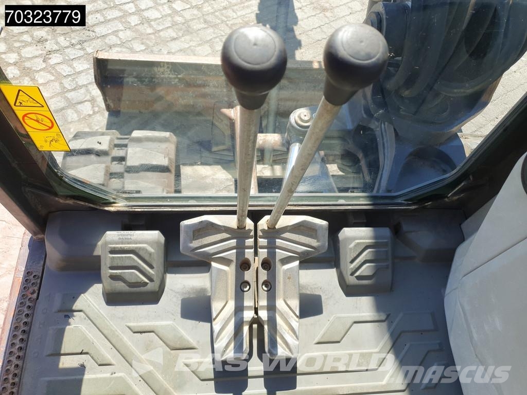 Volvo ECR58 F A/C - 3 Buckets حفارات صغيرة أقل من 7 طن (حفارات صغيرة)