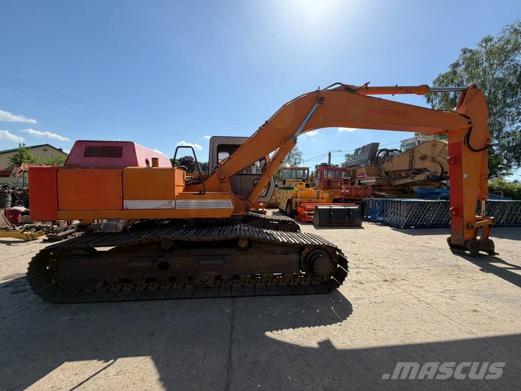 Fiat-Hitachi FH 220 LC Excavadoras sobre orugas
