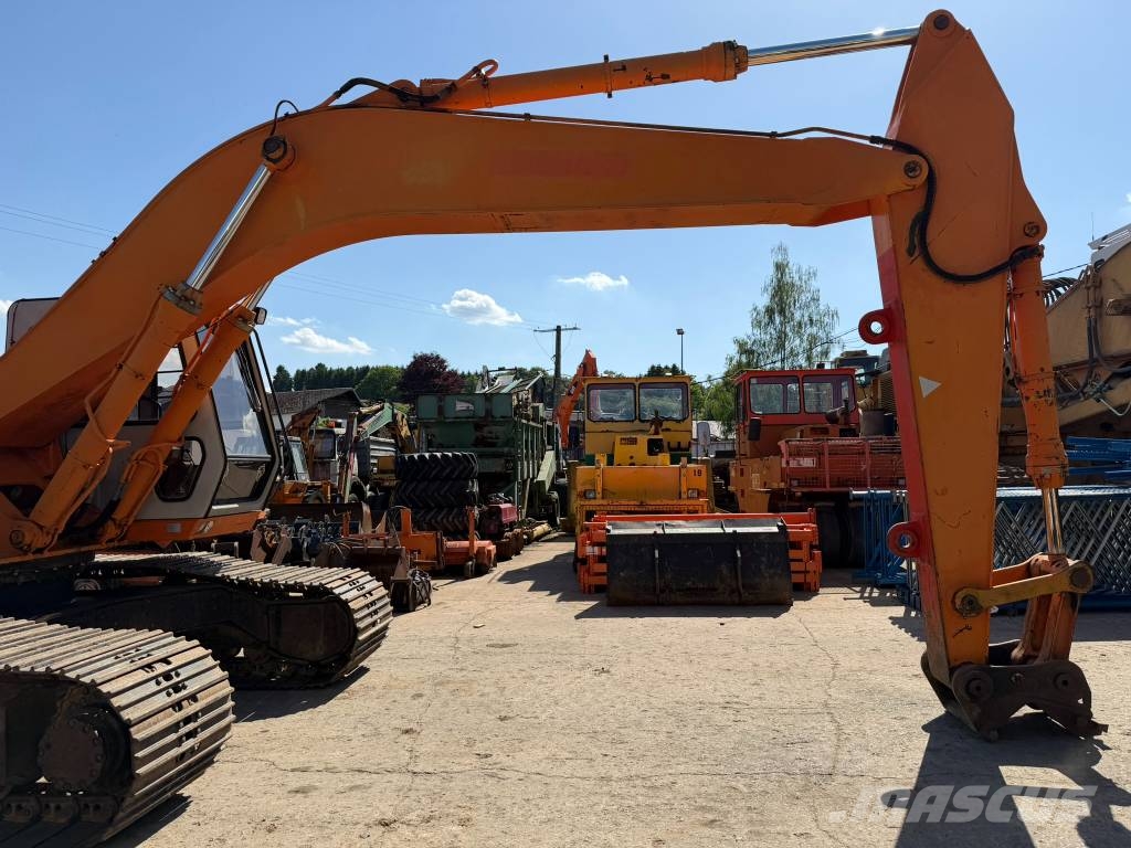 Fiat-Hitachi FH 220 LC Excavadoras sobre orugas
