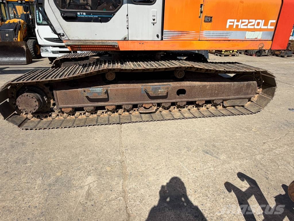 Fiat-Hitachi FH 220 LC Excavadoras sobre orugas