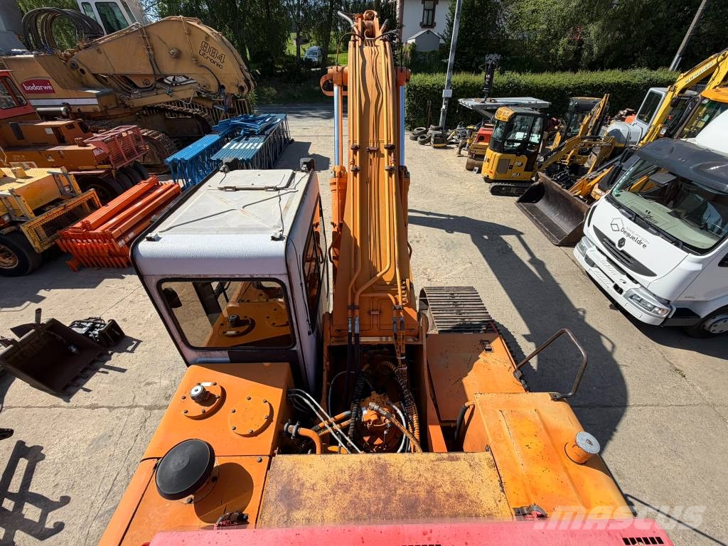 Fiat-Hitachi FH 220 LC Excavadoras sobre orugas