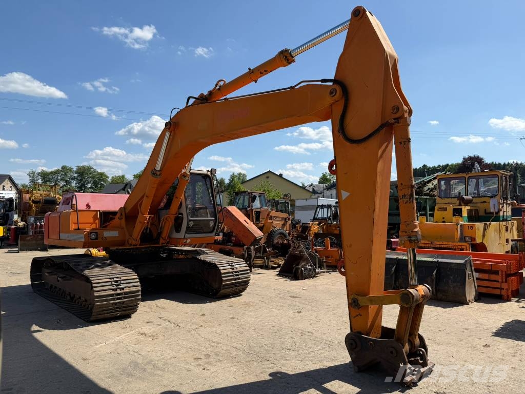 Fiat-Hitachi FH 220 LC Excavadoras sobre orugas