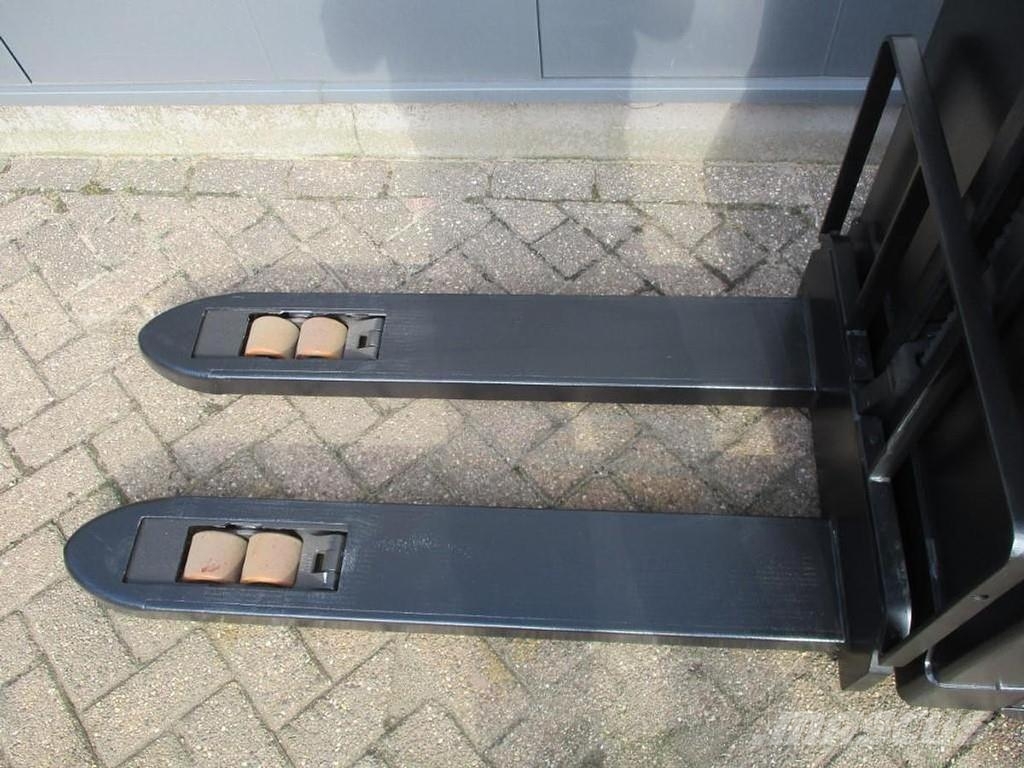BT SWE 080L Nisko podizni električni viličar