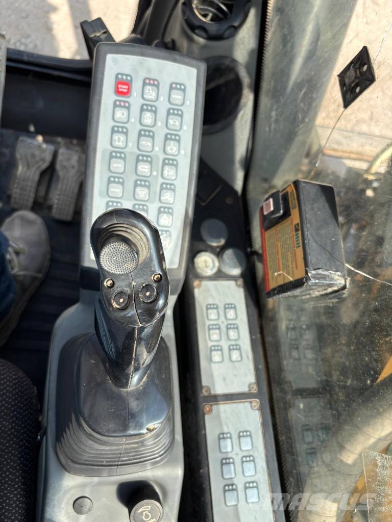 Liebherr R 914 Compact Litronic Pelle sur chenilles