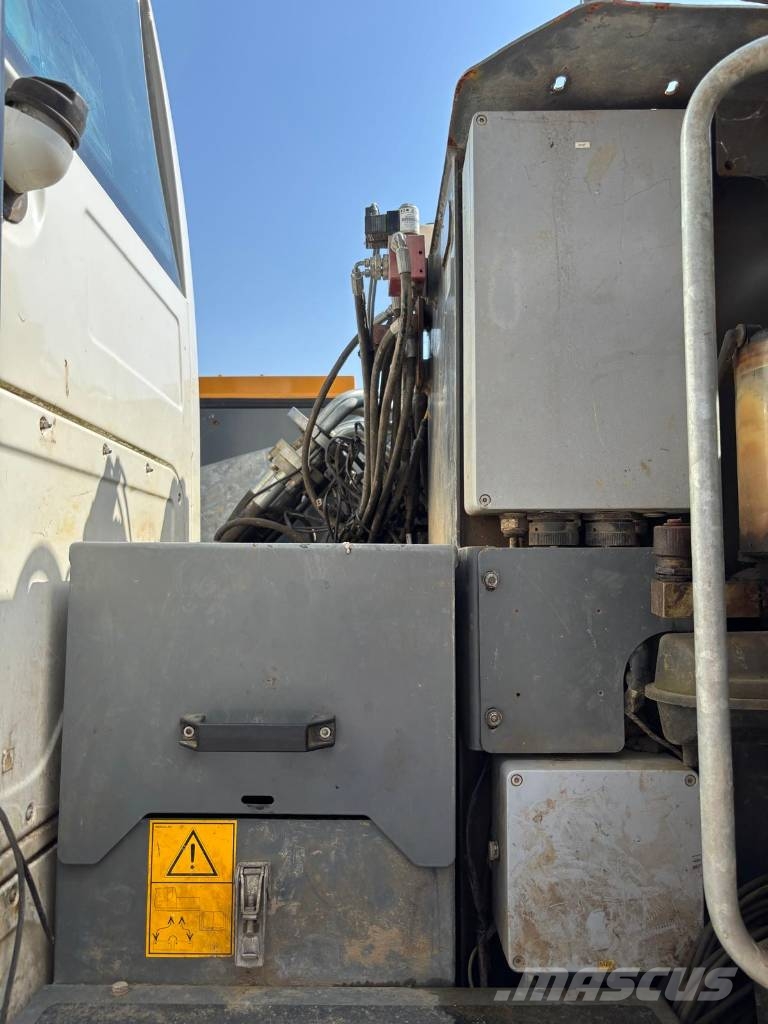 Liebherr R 914 Compact Litronic Pelle sur chenilles