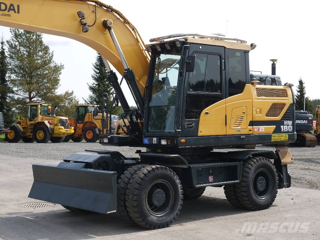 Hyundai HW 180 Ratiniai ekskavatoriai