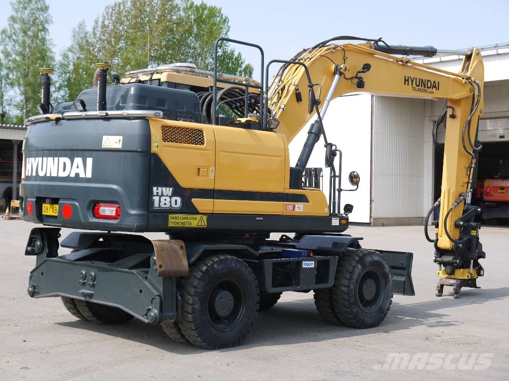 Hyundai HW 180 Ratiniai ekskavatoriai