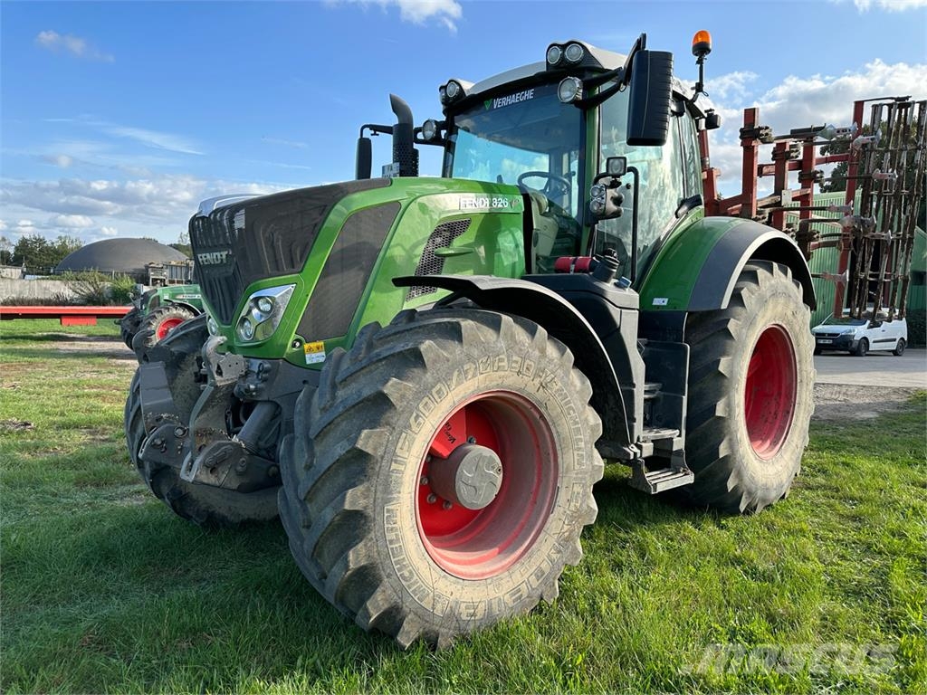 Fendt 826 VARIO PROFI + Traktorer