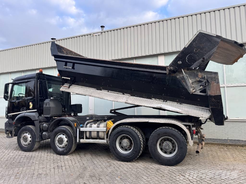 Mercedes-Benz AROCS 3246 8X4 TIPPER Billenő teherautók