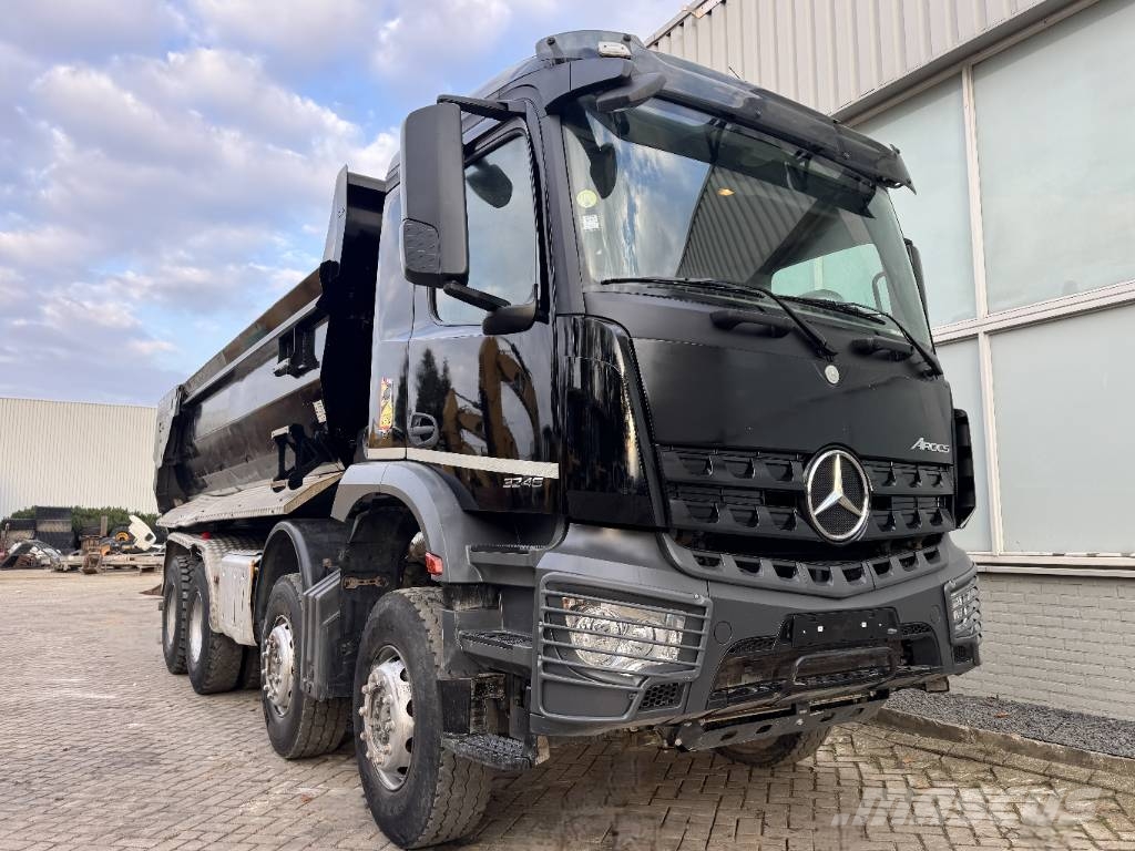 Mercedes-Benz AROCS 3246 8X4 TIPPER Billenő teherautók