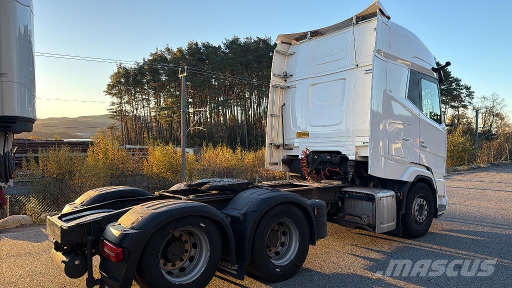 DAF XG 530 + FT 6x2 Autotractoare