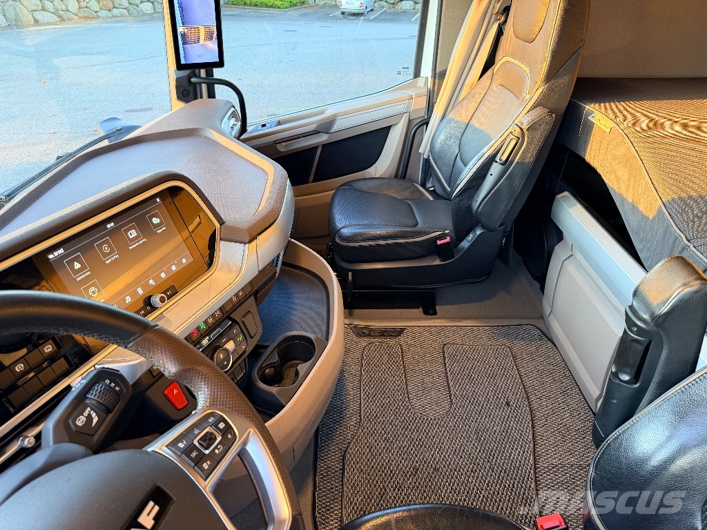 DAF XG 530 + FT 6x2 Autotractoare