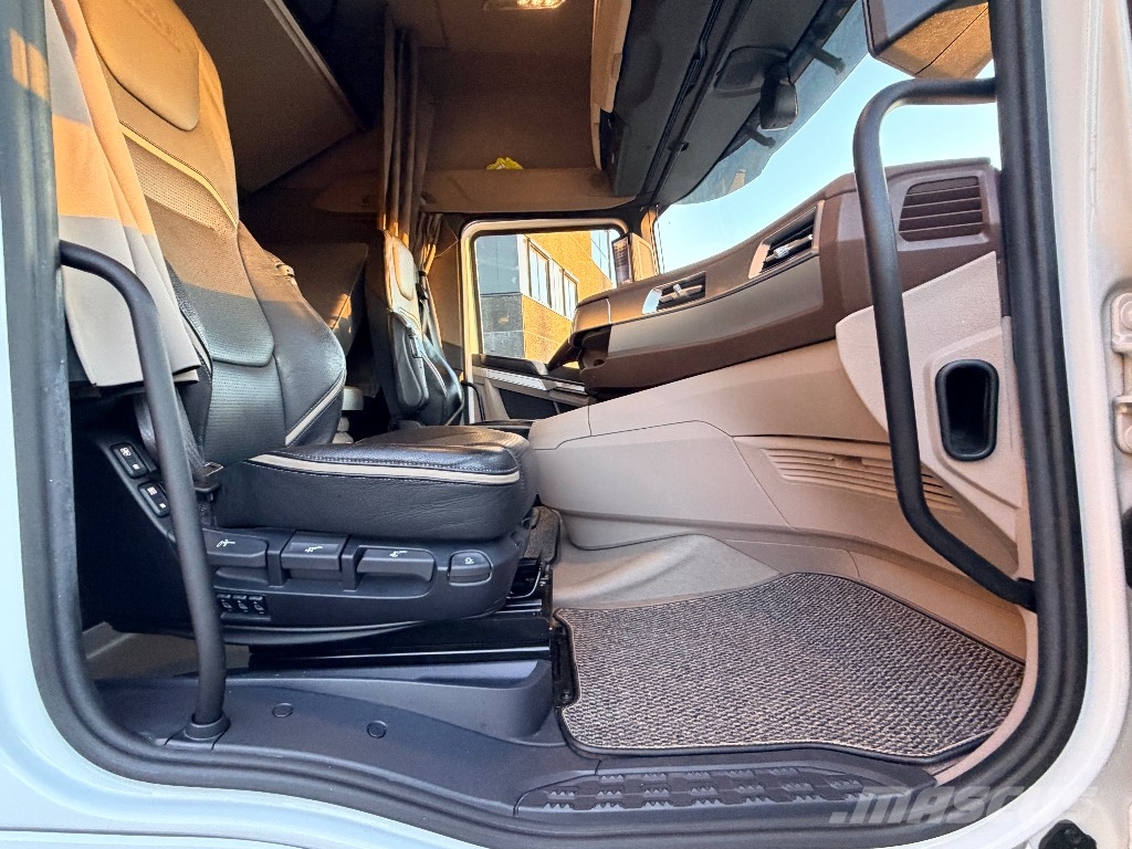 DAF XG 530 + FT 6x2 Autotractoare