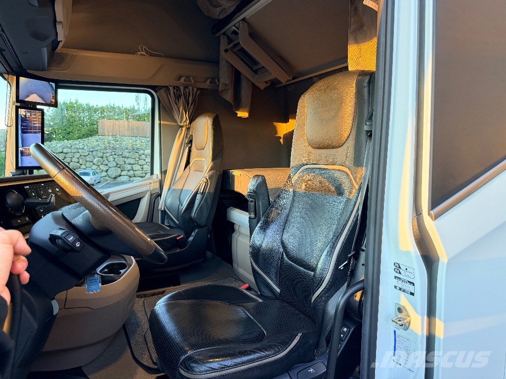 DAF XG 530 + FT 6x2 Autotractoare